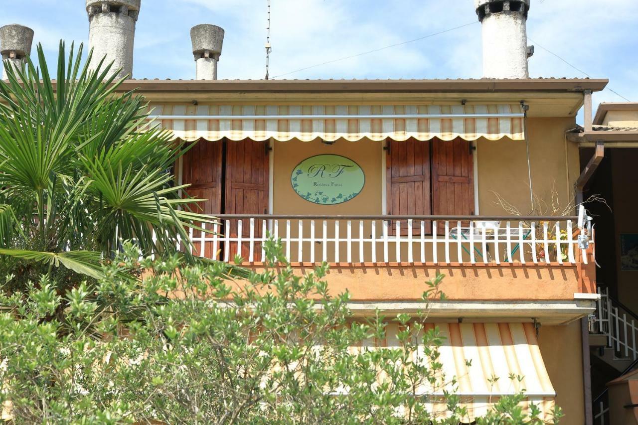 Residenza Franca Villa Valeggio sul Mincio Buitenkant foto